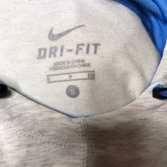 Nike Dri-Fit hoodie, popover hood and thumb hooks - Picture 5 of 5